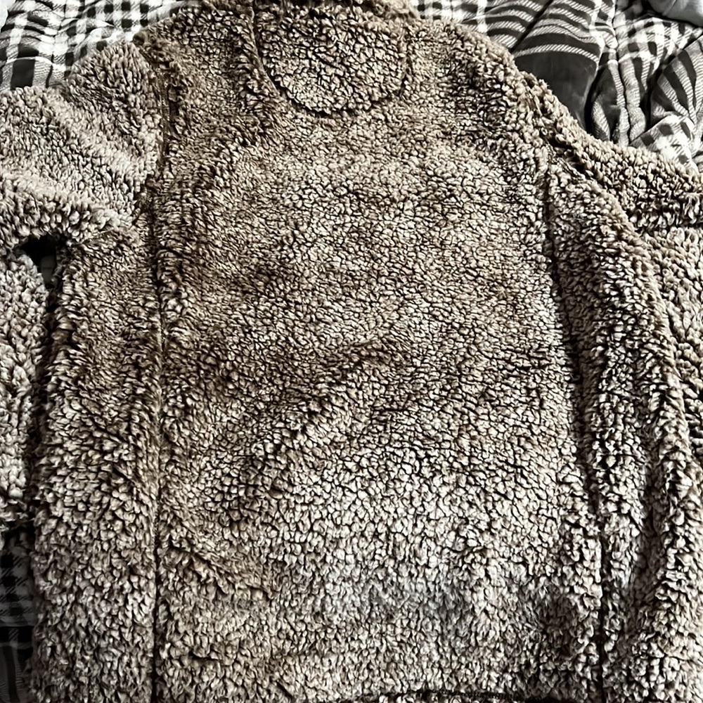 Fluffy jacket - Picture 7 of 9